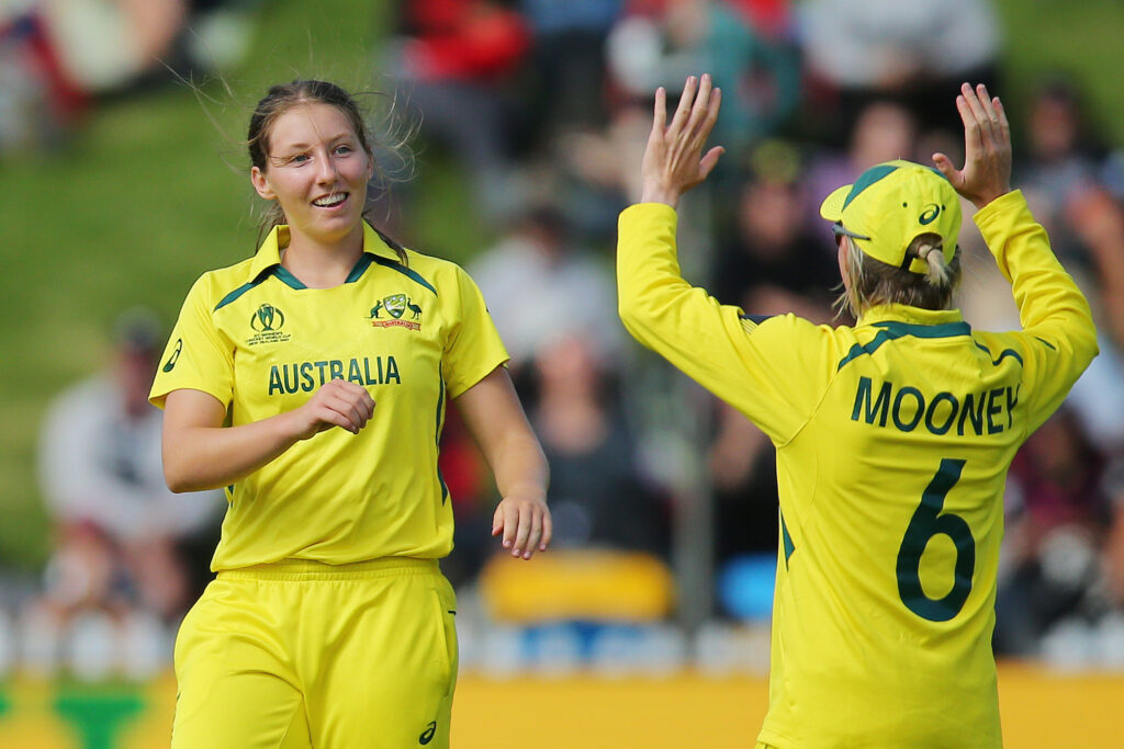 Australia thrash New Zealand to climb atop women’s World Cup table