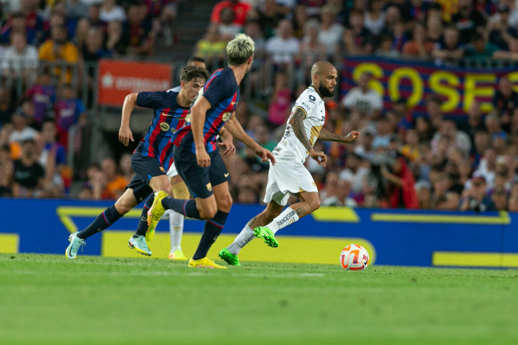 Lewandowski scores first Barca goal as Catalans thrash Pumas to win Gamper Trophy